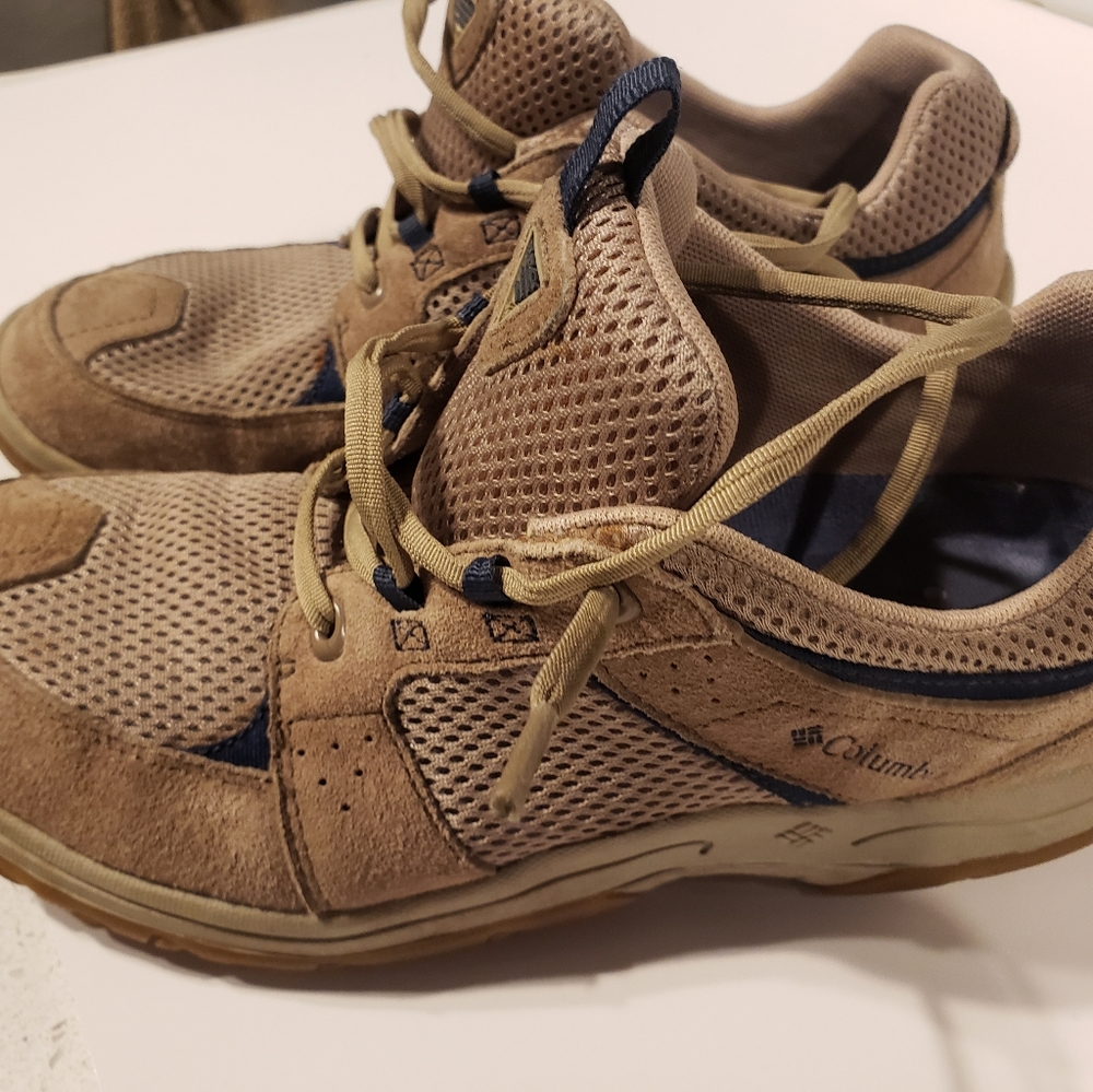 Mens Columbia casual tan/navy